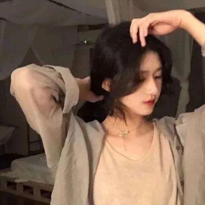 白秘书每天都想辞职